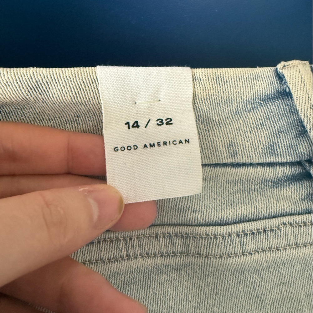 NWT Good American Good Legs Crop Jeans - Picture 5 of 7